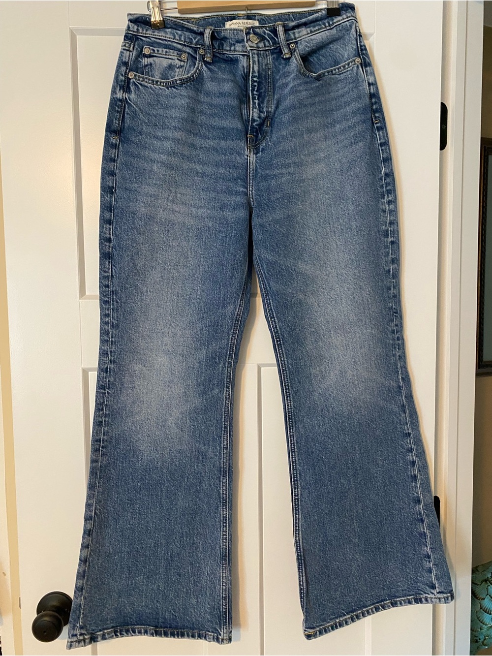 Banana Republic high-rise bootcut distressed denim size 30